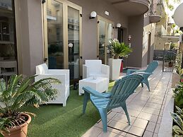 Noah Beach Hotel