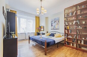 GM Apartment Staropimenovskii 16