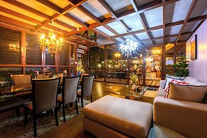 Thai Modern Resort & Spa