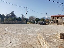 Vallias House