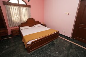 Lloyds Guest House , Krishna street , T. Nagar
