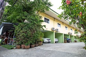 Tonrak Apartment