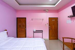 Tonrak Apartment