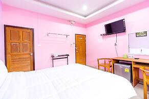 Tonrak Apartment