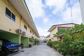 Tonrak Apartment