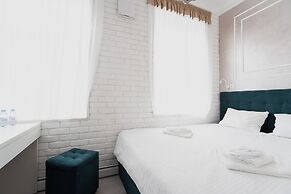 Guest House 16-8