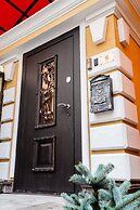 Guest House 16-8