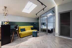 Guest House 16-8