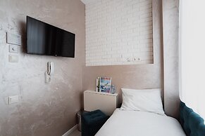 Guest House 16-8