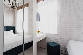 Guest House 16-8