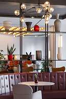 Radisson RED Hotel London Heathrow