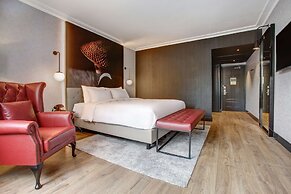 Radisson RED Hotel London Heathrow