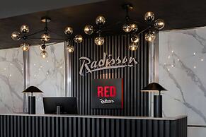 Radisson RED Hotel London Heathrow