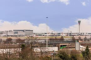 Radisson RED Hotel London Heathrow