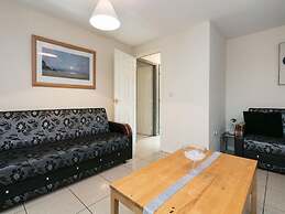 My-Places Elegant 6 Bed Town House - 68