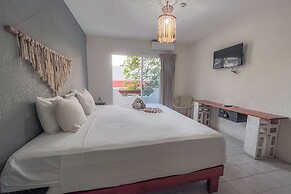 Ahava Hotel
