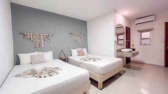 Ahava Hotel