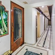 Hotel Decent