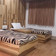 Hotel Decent