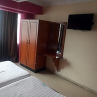 Royal Palm Hotel And Suites