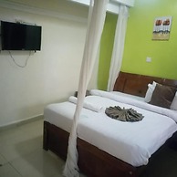 Royal Palm Hotel And Suites
