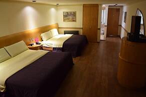 Hotel & Suites La Marquesa