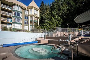 Woodrun Lodge by Whistler Premier