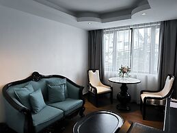Glory Boutique Suite