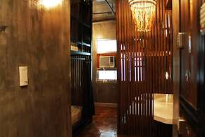 Connector Hostel