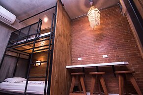 Connector Hostel