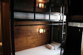 Connector Hostel