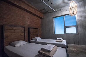 Connector Hostel