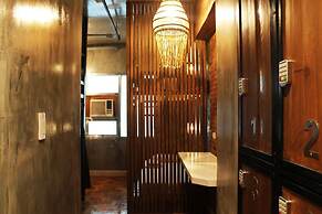 Connector Hostel