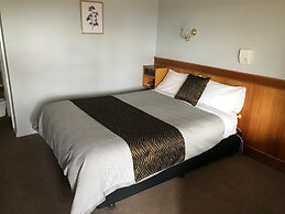 County Lodge Motor Inn