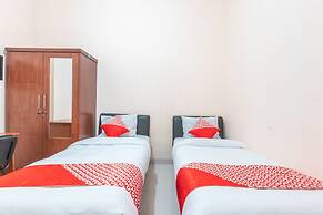 OYO 2364 Cempaka Harapan Indah
