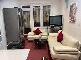 Rose Gerden Apartments and rooms