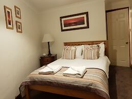 Lyndale Apartment