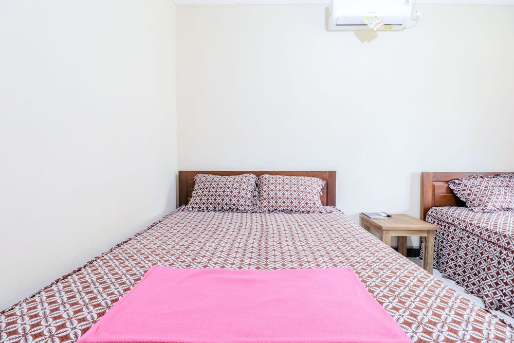 Rock Garden Homestay & Resto