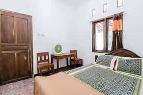 Rock Garden Homestay & Resto
