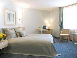 City Hotel