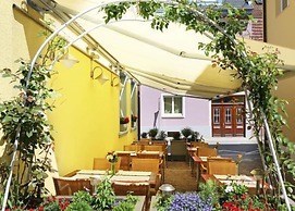 City Hotel