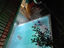 Posada 4 Esquinas