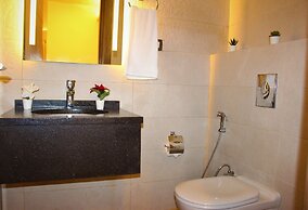 New MerryLand Hotel