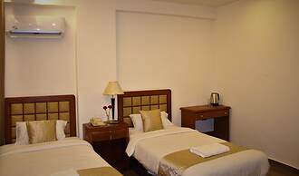 New MerryLand Hotel