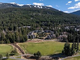 Blackcomb Greens by Whistler Premier