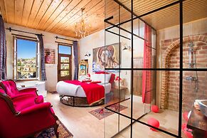 Carna Cave Hotel
