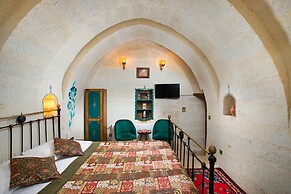 Carna Cave Hotel