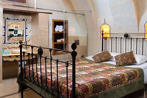 Carna Cave Hotel
