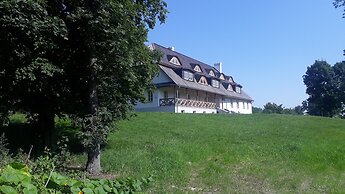 Dwor Strzyzew