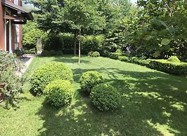House & Garden